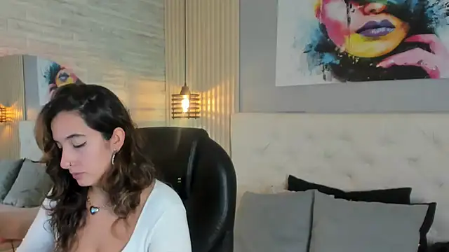 emma  smith1 online show from 03/02/25, 01:05