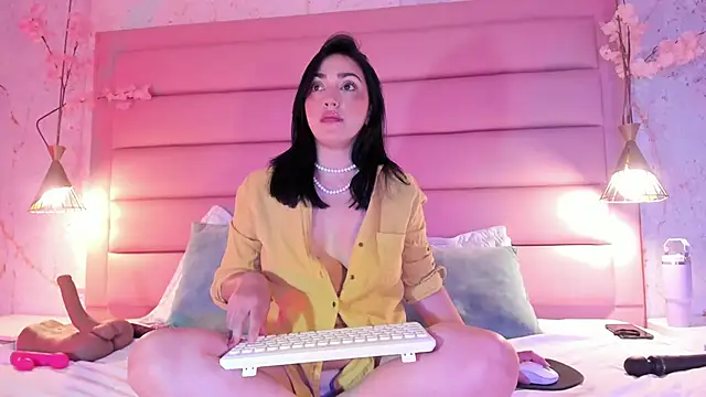 LIAH IZUMI online show from 09/12/25, 01:33