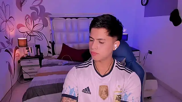 Niicky1  online show from 12/06/24, 09:24