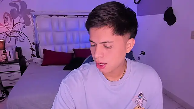 Niicky1  online show from 12/07/24, 08:27