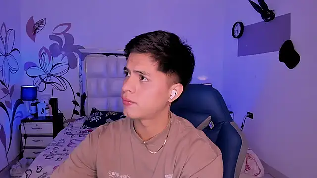 Niicky1  online show from 12/12/24, 09:26