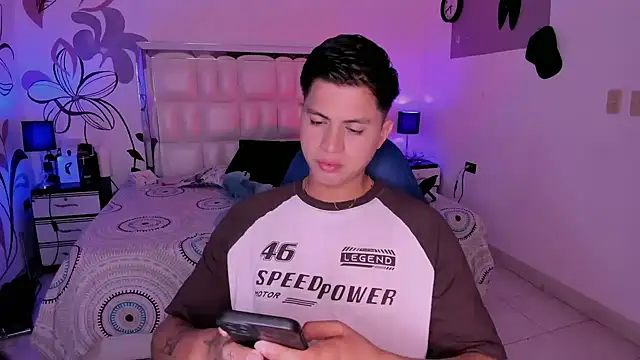 Niicky1  online show from 02/21/25, 08:49