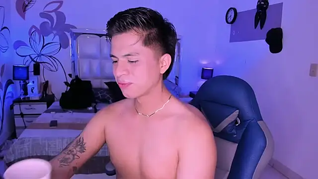 Niicky1  online show from 02/28/25, 08:50