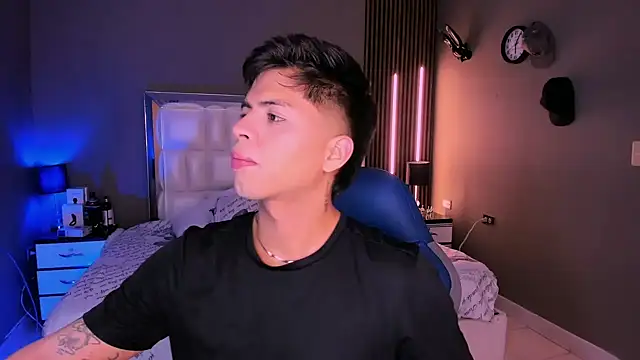 Niicky1  online show from 03/14/25, 09:21