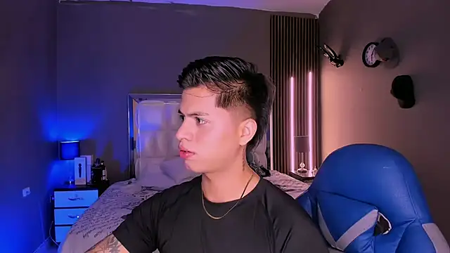 Niicky1  online show from 03/18/25, 09:10