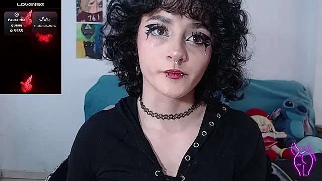 kitty22  online show from 09/27/25, 01:38