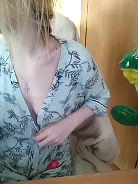 Elza kom online show from 01/03/25, 05:39