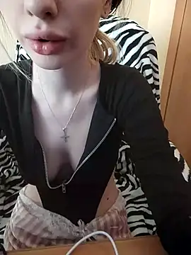 Elza kom online show from 03/15/25, 05:52