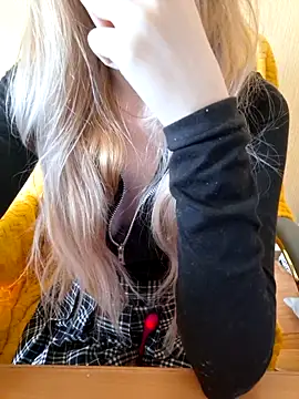 Elza kom online show from 03/19/26, 06:50