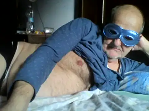 Snapshot of Geppo5911 chatting on 12/18/24, 12:07 Geppo5911 online show from 12/18/24, 12:07