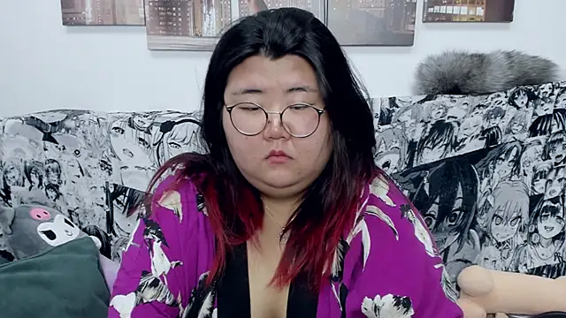 Snapshot of Nadine_asian chatting on 12/20/24, 11:43 Nadine asian online show from 12/20/24, 11:43