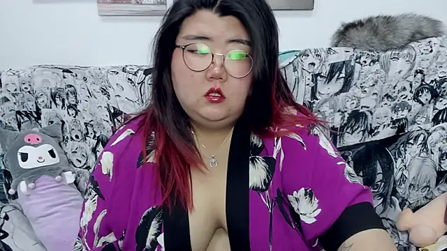 Snapshot of Nadine_asian chatting on 12/21/24, 07:45 Nadine asian online show from 12/21/24, 07:45