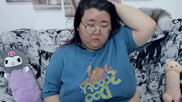 Snapshot of Nadine_asian chatting on 12/22/24, 02:38 Nadine asian online show from 12/22/24, 02:38