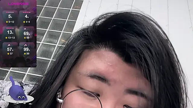 Snapshot of Nadine_asian chatting on 09/16/25, 01:39 Nadine asian online show from 09/16/25, 01:39