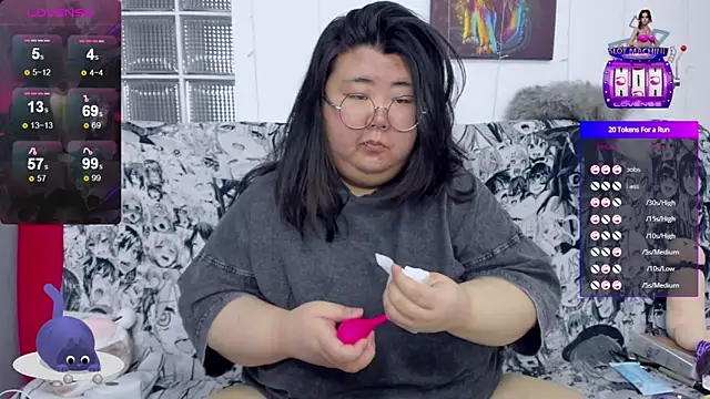 Snapshot of Nadine_asian chatting on 10/12/25, 06:23 Nadine asian online show from 10/12/25, 06:23