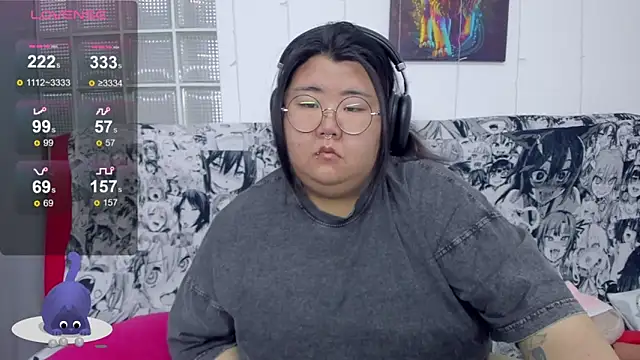 Snapshot of Nadine_asian chatting on 10/21/25, 02:01 Nadine asian online show from 10/21/25, 02:01