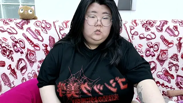 Nadine asian online show from 04/11/26, 07:45