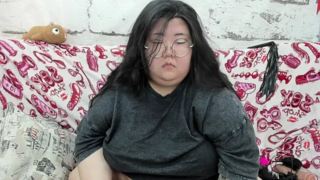 Snapshot of Nadine_asian chatting on 07/02/26, 03:23 Nadine asian online show from 07/02/26, 03:23