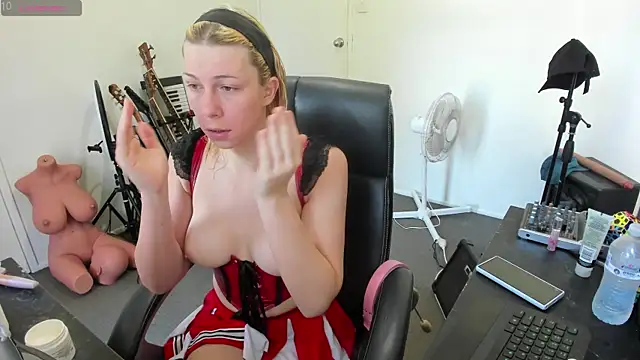 Ts-lucy-lux online show from 11/05/25, 09:04