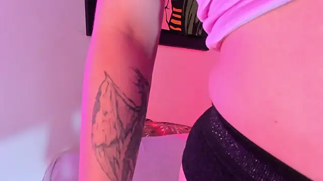 izyzys baker online show from 03/15/25, 07:42