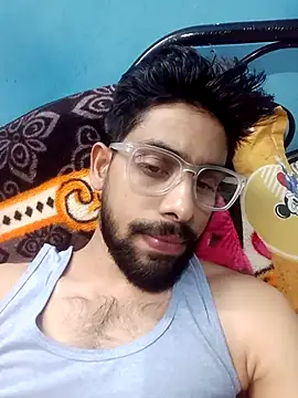 snigdha25 online show from 12/18/25, 04:57