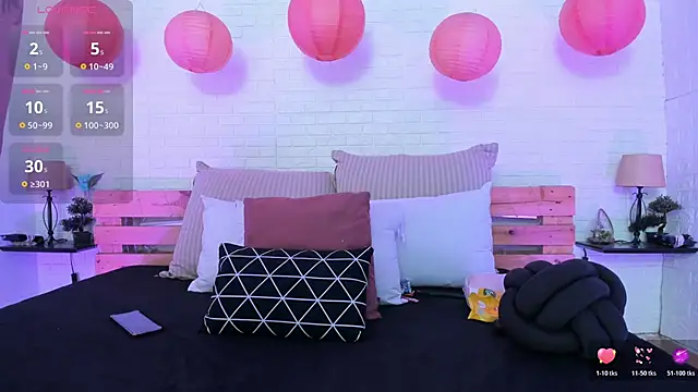 isabella simons online show from 11/11/25, 02:33