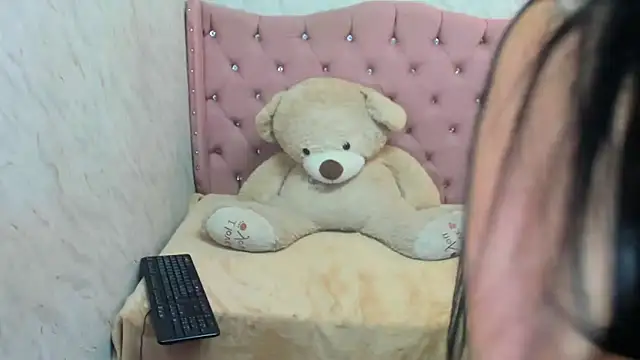 XSmaggiiee online show from 01/04/25, 05:05