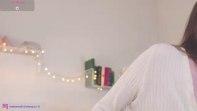 NeonShine online show from 09/19/25, 05:53