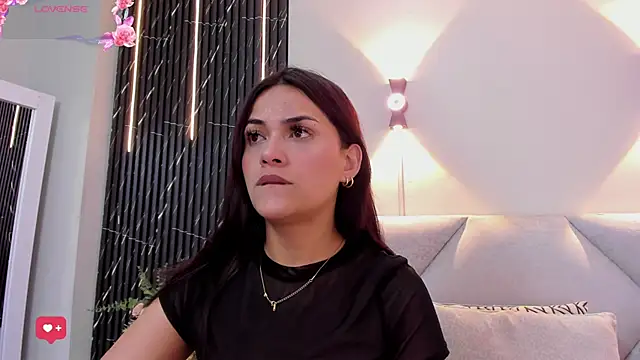 Snapshot of katrina_kaif_x chatting on 11/11/25, 07:03 katrina kaif x online show from 11/11/25, 07:03