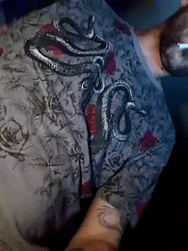 Snapshot of MaverickShamless@xh chatting on 12/28/24, 12:57 MaverickShamlessxh online show from 12/28/24, 12:57