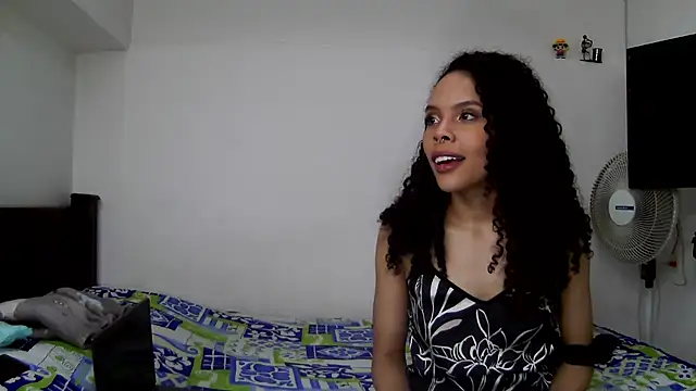 Snapshot of TheKing6ix9ine69 chatting on 01/03/25, 07:16 TheKing6ix9ine69 online show from 01/03/25, 07:16