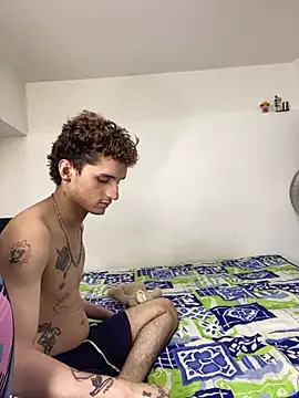 Snapshot of TheKing6ix9ine69 chatting on 01/31/25, 03:41 TheKing6ix9ine69 online show from 01/31/25, 03:41