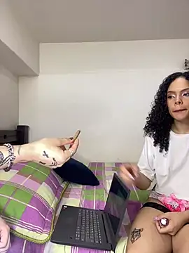 Snapshot of TheKing6ix9ine69 chatting on 03/13/25, 05:11 TheKing6ix9ine69 online show from 03/13/25, 05:11