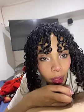 Snapshot of TheKing6ix9ine69 chatting on 11/16/25, 08:20 TheKing6ix9ine69 online show from 11/16/25, 08:20