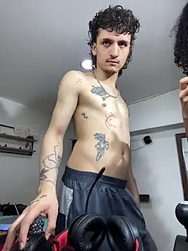 Snapshot of TheKing6ix9ine69 chatting on 01/06/26, 09:13 TheKing6ix9ine69 online show from 01/06/26, 09:13