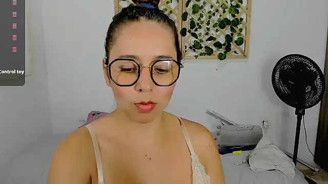 isa loves cum online show from 11/03/25, 07:59