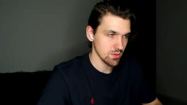 Snapshot of boy_next_door_1 chatting on 11/21/25, 09:02 boy next door 1 online show from 11/21/25, 09:02