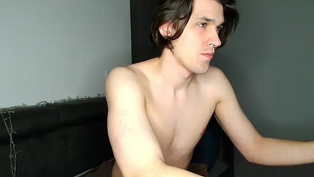 Snapshot of boy_next_door_1 chatting on 11/30/25, 04:22 boy next door 1 online show from 11/30/25, 04:22