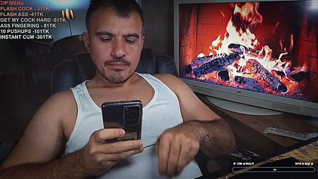 Snapshot of officeman7 chatting on 11/25/25, 03:34 officeman7 online show from 11/25/25, 03:34