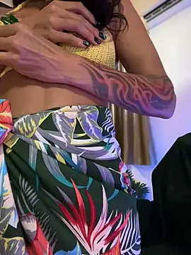 Snapshot of IzanamiTime chatting on 01/03/25, 07:27 IzanamiTime online show from 01/03/25, 07:27