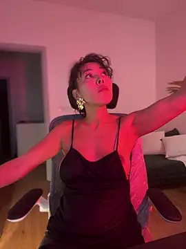 Snapshot of IzanamiTime chatting on 12/16/25, 03:22 IzanamiTime online show from 12/16/25, 03:22