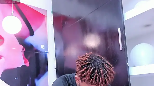 sexy blacks  online show from 03/08/25, 11:27