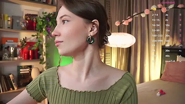 Snapshot of askaudrey_ chatting on 03/05/25, 02:01 askaudrey online show from 03/05/25, 02:01