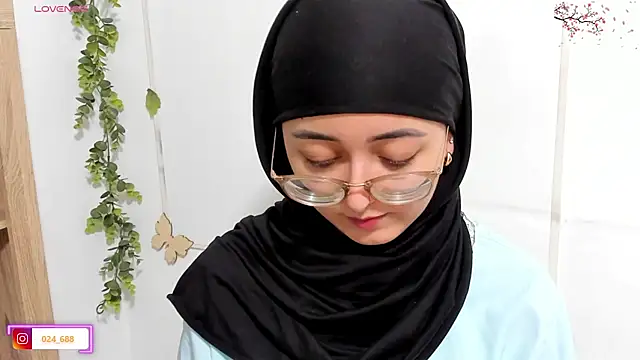 aysel elid online show from 05/23/26, 06:12