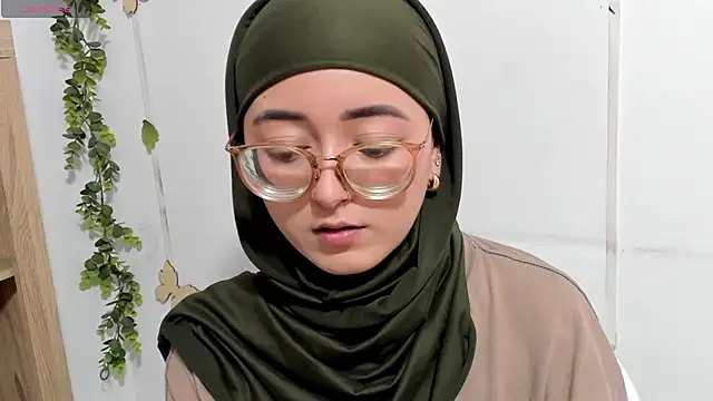 Snapshot of aysel_elid chatting on 06/20/26, 10:23 aysel elid online show from 06/20/26, 10:23