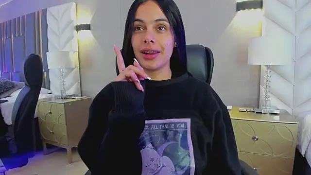 ChloeHarper  online show from 01/07/26, 11:34