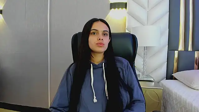 ChloeHarper  online show from 07/02/26, 11:49