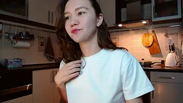 Snapshot of Kelly_Yon chatting on 03/14/25, 07:12 Kelly Yon online show from 03/14/25, 07:12