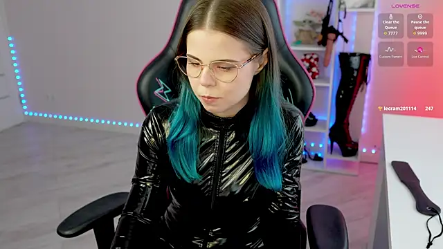 Latex Kitty online show from 06/15/26, 02:52