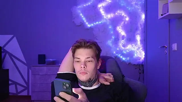 DENIS HERE online show from 12/09/24, 02:17